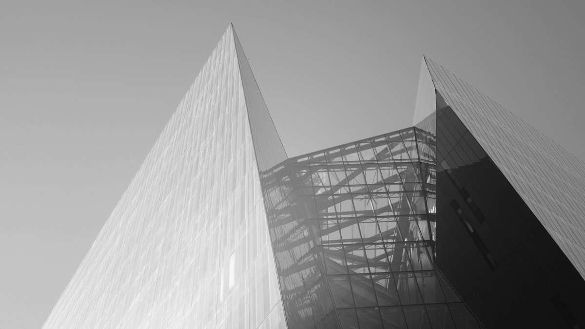 QCphotographe's tweet photo. 📷 Lumière et verre, quartier des spectacles
#Architecture #Montréal
#fujifilm_xseries - #Opteka 28mm f/2.8 https://t.co/jdq1UzhTr6
