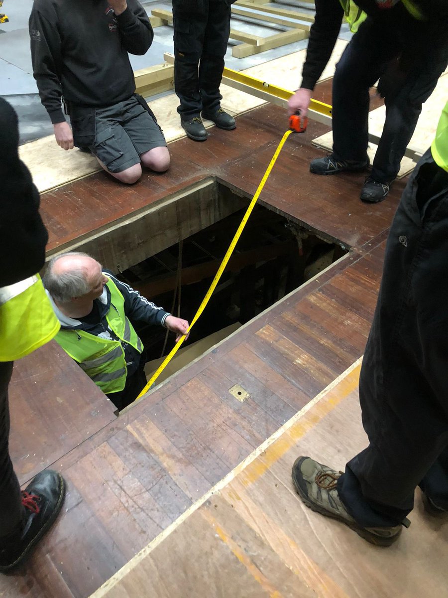 Manx_Ops's tweet image. ✨One week till Sweeney Todd opens !!! Fabulous Production team ✨