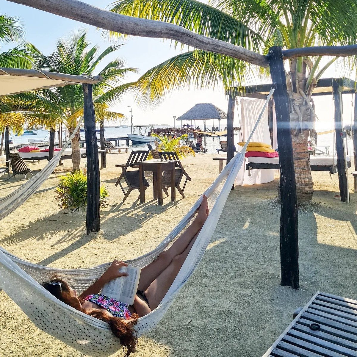 secretcentralam's tweet photo. A peaceful Sunday in Belize.😍If this looks like your idea of the perfect vacation, click the link to learn more about traveling to beautiful Belize! https://t.co/1J4qIHt89P 

📸: @smilesfromabroad
📍 Caye Caulker, Belize 

#explorebelize #visitcentralamerica #visitcentroamerica https://t.co/xYCd0GlIoj