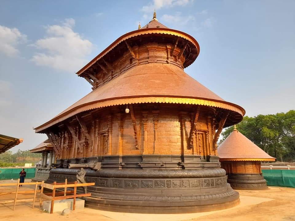 Manjunath Hegde | ಮಂಜುನಾಥ ಹೆಗಡೆ (@i_manjuhegde) on Twitter photo <a href="/vshri_3/">Vanishree Sharma</a> <a href="/anithamn/">Anitha MN 🇮🇳</a> <a href="/suni_krishna/">Sunitha Sandesha</a> <a href="/divya98o/">Divya Bharathi</a> <a href="/sandhya_laxmi/">#Gou Sandhya 🇮🇳</a> <a href="/mespoorthim/">Spoorthi</a> <a href="/ChaithraBhat4/">Chaithra Bhat</a> <a href="/PutturBhat/">Bhagyashree Bhat Puttur</a> <a href="/ShankaraPeetha/">Sri RamachandrapuraMatha 🕉️</a> <a href="/AkshathaBhatTP/">Akshatha Bhat | ಅಕ್ಷತಾ ಭಟ್ 🇮🇳</a> <a href="/anki_neerpaje/">Ankitha Neerpaje</a> <a href="/Nikhi97/">Nikhita Hegde</a> @ChandanShastrii <a href="/SriMathaMani/">RamachandrapuraMatha</a> <a href="/Shankaracarya36/">RaghaveshwaraBharati</a> <a href="/VishnuguptaVV/">Vishnugupta VishwaVidyaPeetham ||卐||</a> <a href="/Gurukula_SRPM/">Gurukula</a> <a href="/rj_gurukulam/">Rajarajeshwari Gurukulam</a> <a href="/sb_gurukulam/">Sarvabhouma Gurukulam</a> <a href="/MahanandiGoulok/">Mahanandi Gouloka</a> <a href="/gouswarga/">Gouswarga</a> <a href="/Amritadhara/">Goushala @SRPM</a> <a href="/TheIndianTemple/">#IndianTemples</a> <a href="/templesofindia_/">Temples Of India</a> <a href="/WithSriSri/">With SriSamsthana</a> <a href="/PrabhuChavanBJP/">Prabhu Bhamla Chavan</a> <a href="/UllekhaMhMandal/">ULLEKHA MAHAMANDALA</a> @gokRDPR <a href="/GopinathVaradh2/">GV || #Hindutva is Hinduism That Resists.</a> <a href="/gophala_trust/">Gophala Trust</a> <a href="/GouParivara/">भारतीय गोपरिवार</a> <a href="/Goumatha/">Goumatha - The Living God</a> <a href="/GoubandhuSrpm/">GOUBANDHU SRPM</a> <a href="/GouVishwa/">GouVishwa</a> <a href="/2301pooja/">पूजा™ !!ॐ!!</a> <a href="/mystic_geminii5/">Always a Proud Indian 🇮🇳</a> <a href="/chaithradevraj/">ಚೈತ್ರ ದೇವರಾಜ್ 🇮🇳</a> <a href="/_azadindian/">Azad Indian</a> <a href="/BHANWARLALSUTH7/">हिन्दू भँवरलाल सुथार #जयश्रीराम🕉️🚩🙏</a> <a href="/jai_janata/">जनत-ಜನತ-Janata</a> <a href="/OmprakashSewa/">Om Prakash 💯% FOLLOW Back</a> <a href="/kktotlani/">Totlani Krishan🇮🇳 (Modi Ka Parivar)</a> <a href="/AB_BJP/">Arvind Lodha🇮🇳</a> @RohitMath On the outer boundary of this, there lies Chatusshala. This temple has Gajaprishtha style of architecture.
It is a style specially meant for Shiva which is very difficult to design. Some of the ancient temples were built using this style.
<a href="/SriSamsthana/">ಶ್ರೀ ರಾಘವೇಶ್ವರ ಭಾರತೀ ಶ್ರೀ</a>
<a href="/ShankaraPeetha/">Sri RamachandrapuraMatha 🕉️</a> <a href="/vshri_3/">Vanishree Sharma</a> <a href="/anithamn/">Anitha MN 🇮🇳</a> <a href="/suni_krishna/">Sunitha Sandesha</a> <a href="/divya98o/">Divya Bharathi</a> <a href="/sandhya_laxmi/">#Gou Sandhya 🇮🇳</a> <a href="/mespoorthim/">Spoorthi</a> <a href="/ChaithraBhat4/">Chaithra Bhat</a> <a href="/PutturBhat/">Bhagyashree Bhat Puttur</a> <a href="/ShankaraPeetha/">Sri RamachandrapuraMatha 🕉️</a> <a href="/AkshathaBhatTP/">Akshatha Bhat | ಅಕ್ಷತಾ ಭಟ್ 🇮🇳</a> <a href="/anki_neerpaje/">Ankitha Neerpaje</a> <a href="/Nikhi97/">Nikhita Hegde</a> @ChandanShastrii <a href="/SriMathaMani/">RamachandrapuraMatha</a> <a href="/Shankaracarya36/">RaghaveshwaraBharati</a> <a href="/VishnuguptaVV/">Vishnugupta VishwaVidyaPeetham ||卐||</a> <a href="/Gurukula_SRPM/">Gurukula</a> <a href="/rj_gurukulam/">Rajarajeshwari Gurukulam</a> <a href="/sb_gurukulam/">Sarvabhouma Gurukulam</a> <a href="/MahanandiGoulok/">Mahanandi Gouloka</a> <a href="/gouswarga/">Gouswarga</a> <a href="/Amritadhara/">Goushala @SRPM</a> <a href="/TheIndianTemple/">#IndianTemples</a> <a href="/templesofindia_/">Temples Of India</a> <a href="/WithSriSri/">With SriSamsthana</a> <a href="/PrabhuChavanBJP/">Prabhu Bhamla Chavan</a> <a href="/UllekhaMhMandal/">ULLEKHA MAHAMANDALA</a> @gokRDPR <a href="/GopinathVaradh2/">GV || #Hindutva is Hinduism That Resists.</a> <a href="/gophala_trust/">Gophala Trust</a> <a href="/GouParivara/">भारतीय गोपरिवार</a> <a href="/Goumatha/">Goumatha - The Living God</a> <a href="/GoubandhuSrpm/">GOUBANDHU SRPM</a> <a href="/GouVishwa/">GouVishwa</a> <a href="/2301pooja/">पूजा™ !!ॐ!!</a> <a href="/mystic_geminii5/">Always a Proud Indian 🇮🇳</a> <a href="/chaithradevraj/">ಚೈತ್ರ ದೇವರಾಜ್ 🇮🇳</a> <a href="/_azadindian/">Azad Indian</a> <a href="/BHANWARLALSUTH7/">हिन्दू भँवरलाल सुथार #जयश्रीराम🕉️🚩🙏</a> <a href="/jai_janata/">जनत-ಜನತ-Janata</a> <a href="/OmprakashSewa/">Om Prakash 💯% FOLLOW Back</a> <a href="/kktotlani/">Totlani Krishan🇮🇳 (Modi Ka Parivar)</a> <a href="/AB_BJP/">Arvind Lodha🇮🇳</a> @RohitMath On the outer boundary of this, there lies Chatusshala. This temple has Gajaprishtha style of architecture.
It is a style specially meant for Shiva which is very difficult to design. Some of the ancient temples were built using this style.
<a href="/SriSamsthana/">ಶ್ರೀ ರಾಘವೇಶ್ವರ ಭಾರತೀ ಶ್ರೀ</a>
<a href="/ShankaraPeetha/">Sri RamachandrapuraMatha 🕉️</a>