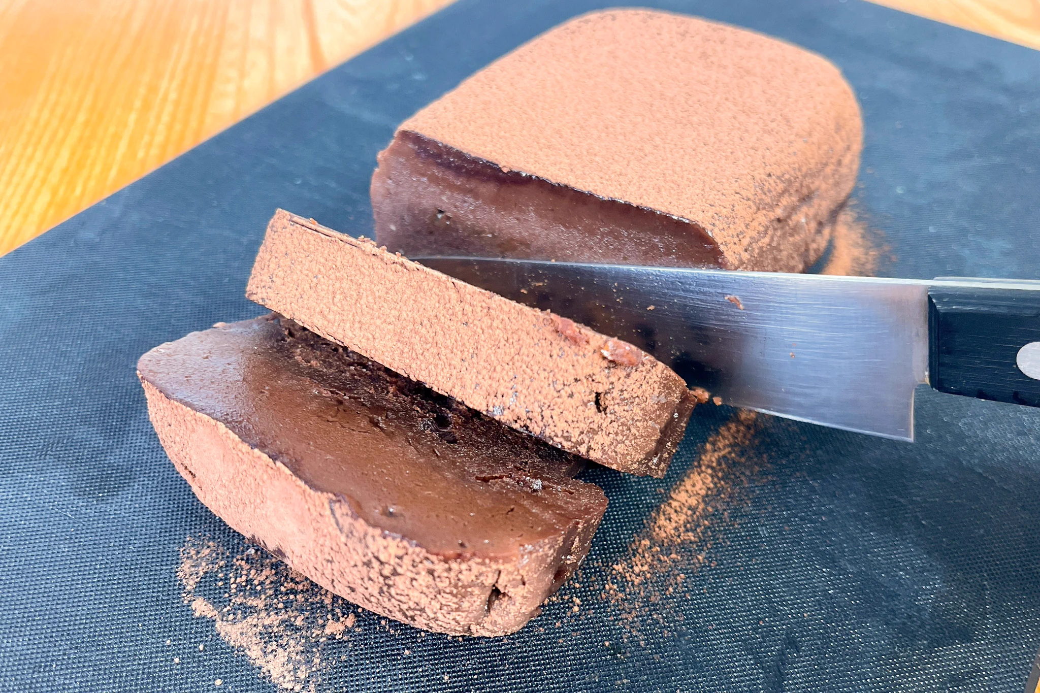 作るのに必要な材料はたった3種類？！電子レンジで作れる「チョコテリーヌ」のレシピ！