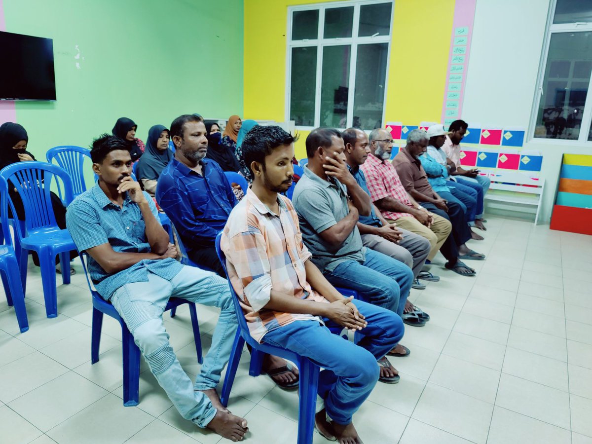 ManadhooCouncil's tweet photo. ލާމަރުކަޒީ ޤާނޫނުން ލާޒިމުކުރާ ފެބްރުއަރީ މަހު ބާއްވަންޖެހޭ ރައްޔިތުންގެ ބައްދަލުވުން, 25 ފެބްރުއަރީ 2022 ވަނަ ދުވަހުގެ ރޭ ނ. މަނަދޫ ކައުންސިލުން ވަނީ ބާއްވާފައި. @lgaMaldives https://t.co/neekxcOTh4