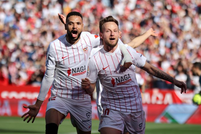 FMnYLjlX0AQBfTy?format=jpg&name=small