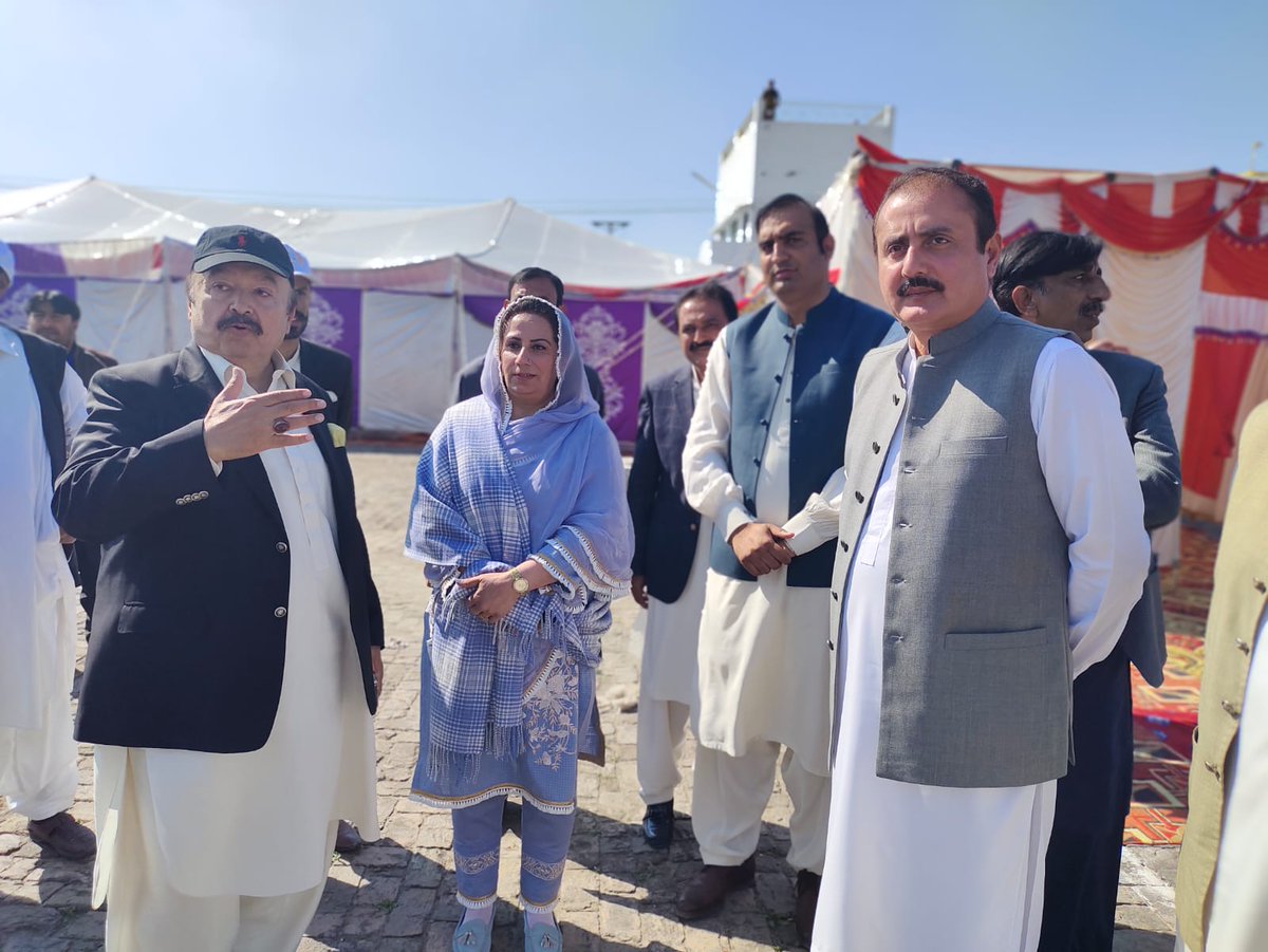 SajjidaB's tweet photo. ضلع میانوالی تحصیل پپلاں میں۔ وزیر جنگلات سبطین خان نیازی کی طرف سے شاندار نیزہ بازی  میلہ کا انعقاد کیا گیا جس کے مہمان خصوصی گورنر پنجاب چوہدری سرور صاحب تھے  ایم پی اے خو شاب محترمہ ساجدہ بیگم آہیر صاحبہ نے خصوصی شرکت کی
@ImranKhanPTI 
@UsmanAKBuzdar 
@PunjabGovtpk https://t.co/7xPcQ9us2J