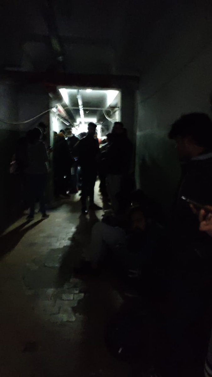 ASHWANI8532's tweet photo. @opganga @PMOIndia @DrSJaishankar 
Students stuck in Dnipr Bunker and railways system also not in proper connecting way. My brother and his friends connected to embassy and embassy directed to go Maldova border. How is it good for them pls guide immediately? https://t.co/4bG5P3ZUmN