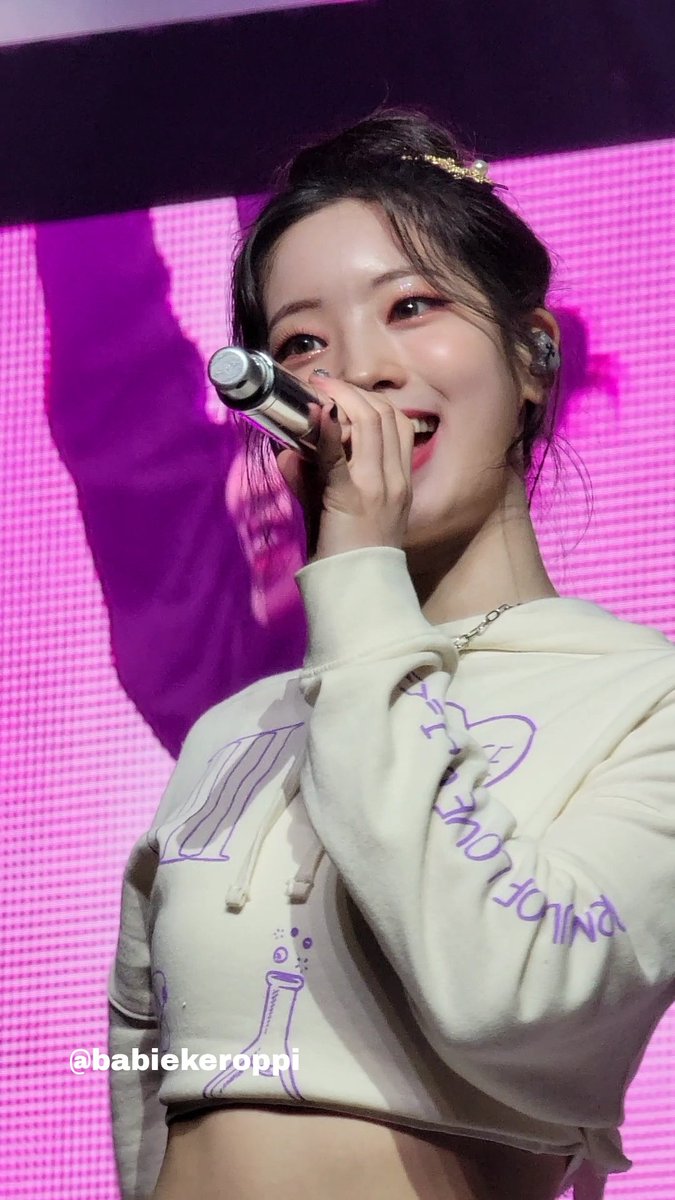 babiekeroppi's tweet photo. #twiceinatlanta #DAHYUN #TWICE_4TH_WORLD_TOUR #TWICE https://t.co/FY0IlwRaaQ