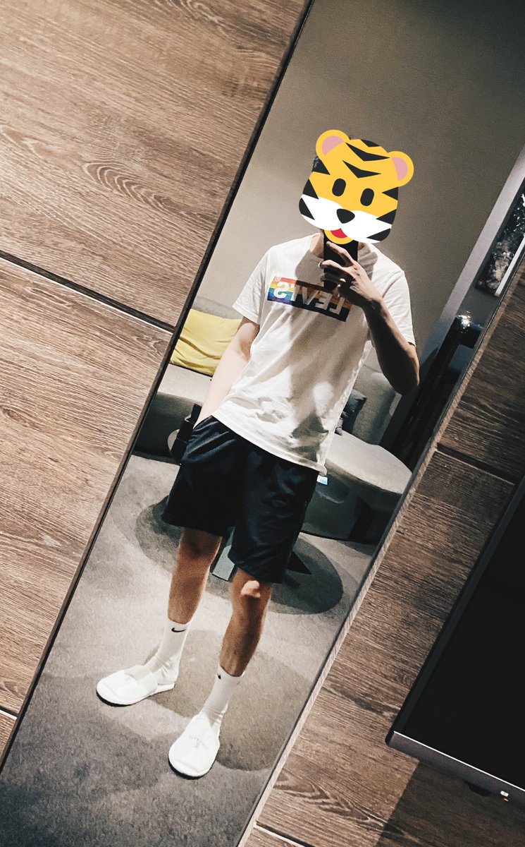 mollen_326's tweet photo. 是不是太瘦了？！ https://t.co/95jgdVauom