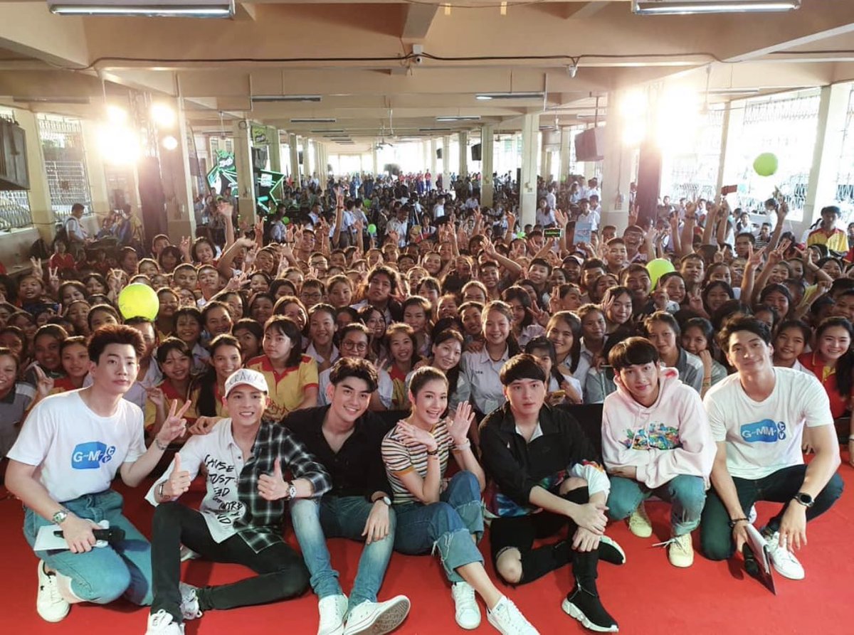 oicsaru's tweet photo. อะ ขุดมา  ในรูปนี้มีงานพิธีกรแรกของไอออฟด้วย 555  @off_tumcial https://t.co/RHALLoHzcl