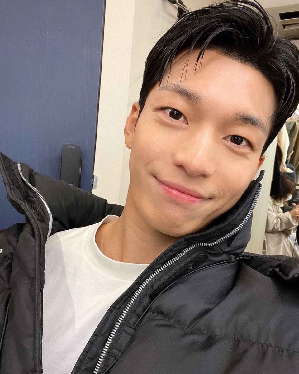 wihajoonspics's tweet photo. new instagram post update! https://t.co/kmvyrztIG8