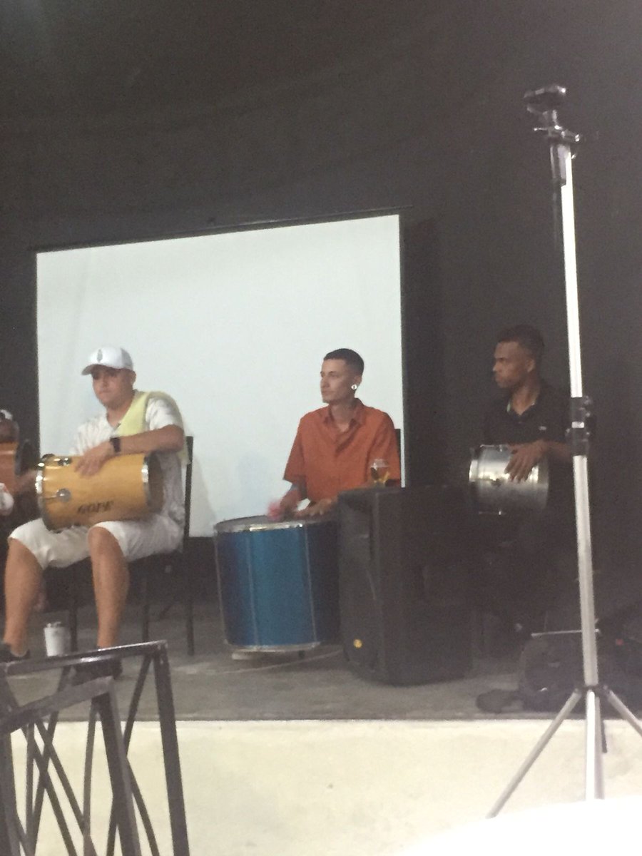 nandynho_10's tweet image. Sou garantido, cervejeiro e pagodeiro 🖤👀
#pagodeévida 
#pagodeiro 
+1 sonho realizado ♥️♥️ 
&quot;Ela demorou pra aparecer e
Hoje não consigo mais largar já &quot;🎶🎶