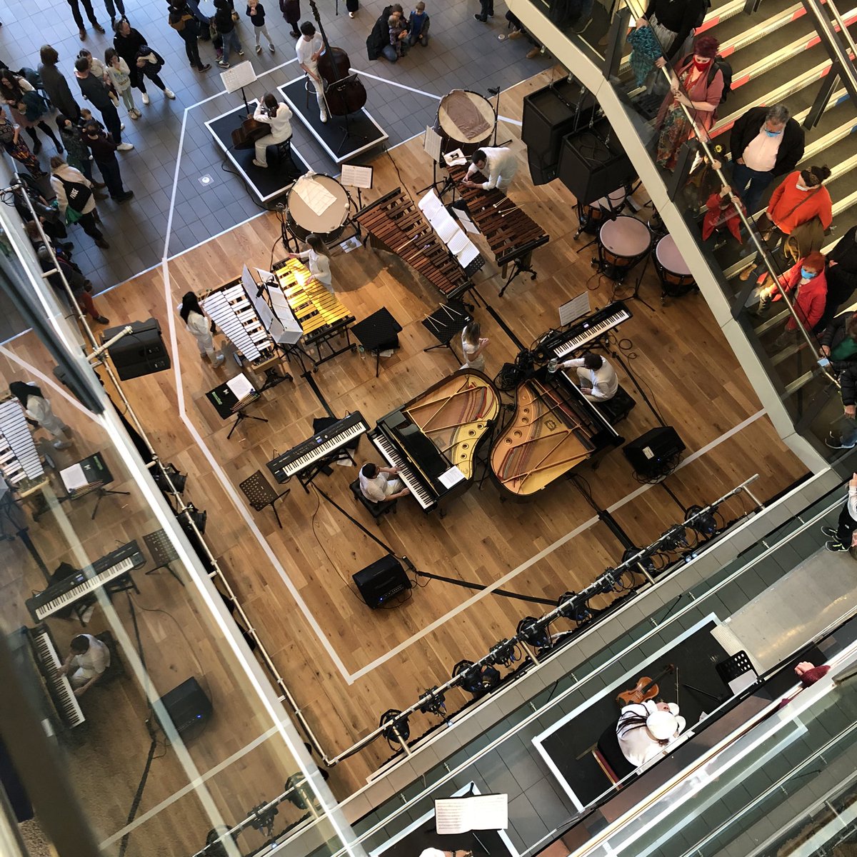 👏🏻👏🏻👏🏻 Well done <a href="/Paraorchestra/">Paraorchestra</a>! Had a great time wandering through some sparky and vivid Reich in <a href="/Bristol_Beacon/">Bristol Beacon</a>