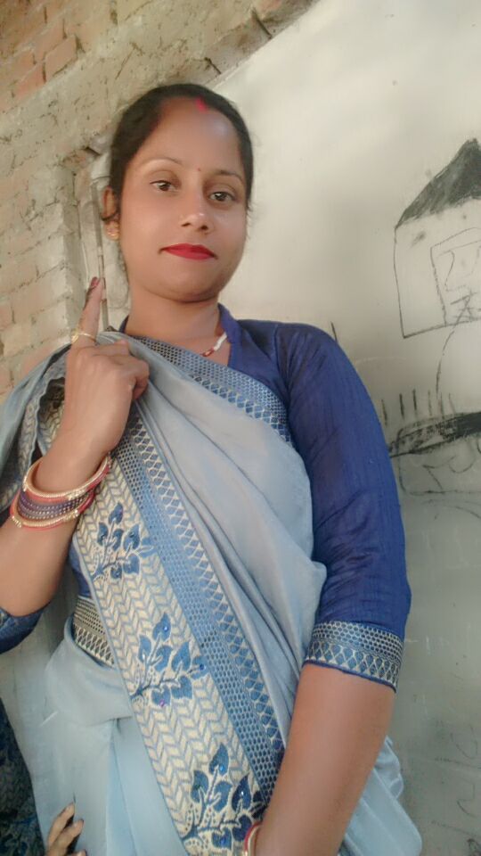 Rwt_Manisha_'s tweet photo. लोकतंत्र एवं बाब साहब द्वारा बनाए गए भारतीय संविधान को बचाने के लिए,,📚
 बाबा साहब और सविंधान के द्वारा दिये गये मत अधिकार का प्रयोग करते हुये ।
मेरा वोट मेरा अधिकार ।
#जय_भीम #जय_भारत #जय_संविधान 📚🖋️ https://t.co/Ec9c7ZWeDU