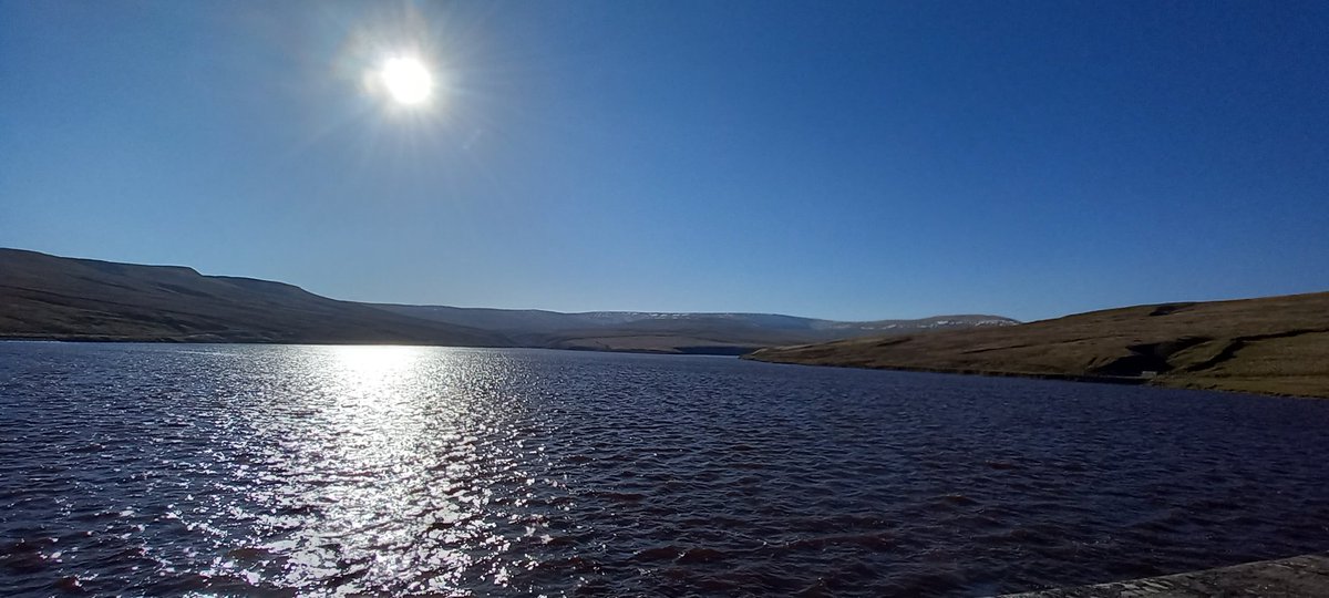 Steve72Outdoors's tweet photo. Looking towards #GreatWhernside from #LittleWhernside #Angramreservoir and #scarhousereservoir @yorkshire_dales #getoutthere #getoutside https://t.co/Fl7WOFbSzV