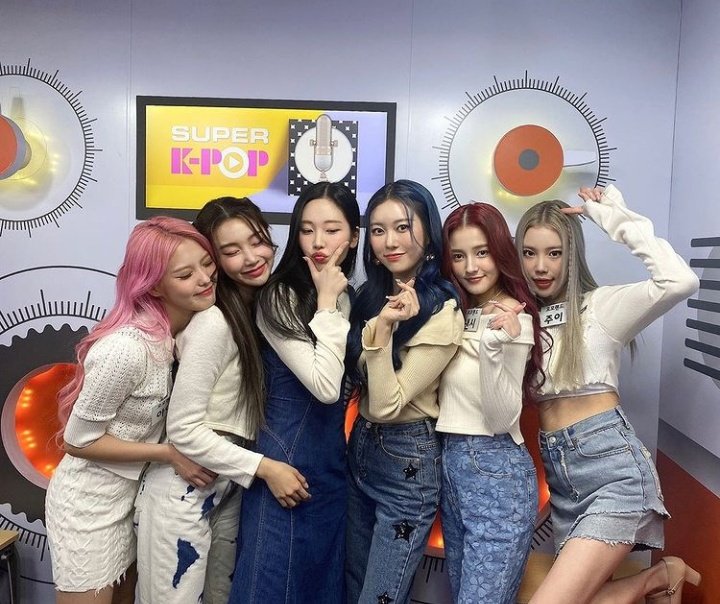 Gigigyuu's tweet photo. Good morning girls I hope this day is good too! I love you all.🤍
#GoodMorningMomoland 🇲🇽 #좋은아침모모랜드 #모모랜드 #Momoland #MOMOLAND_IN_MEXICO #MomolandIsMyStrength @MMLD_Official https://t.co/uB4jJnkALz