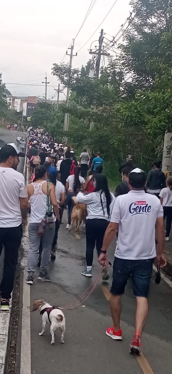 andrescaroconce's tweet photo. Haciendo camino al andar. https://t.co/Dglcg8X6eT