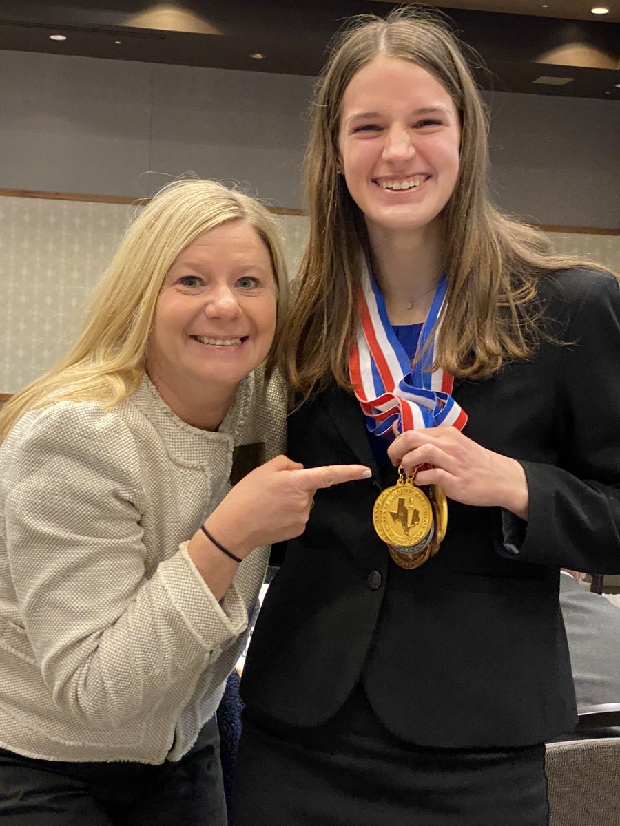 State 1st Place Overall Caroline Mulry!! #risdpoweroflove #phsconnects @TheCBreedlove @BrooksMathClass @MrsBeaudrieC214 @IamBranum