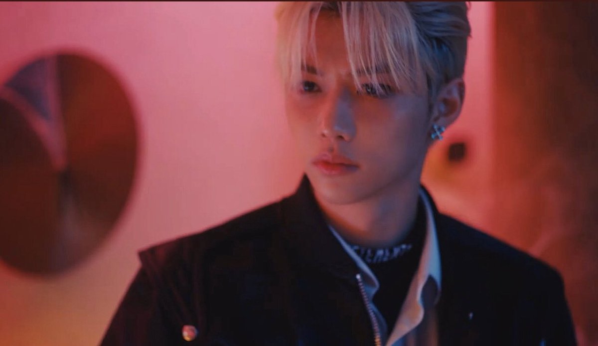 Felix клипы. Felix stray kids. stray kids oddinary felix trailer. stray kids &quot;oddinary&quot; main trailer хенджин.