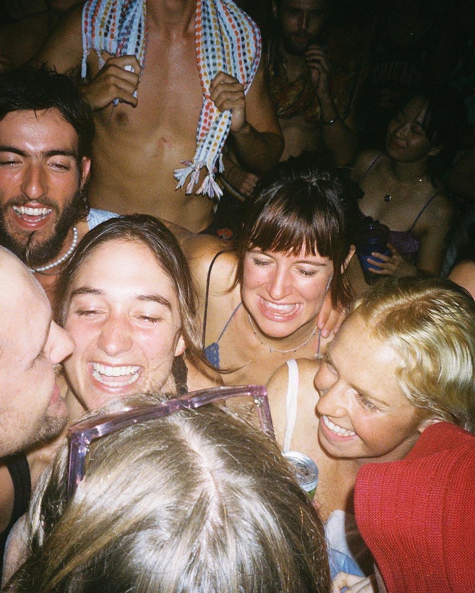 CaptureCharles tweet media