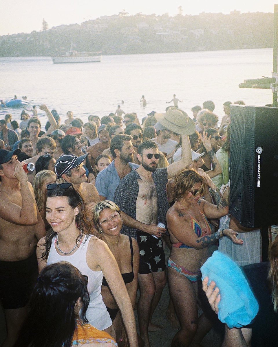 CaptureCharles tweet media