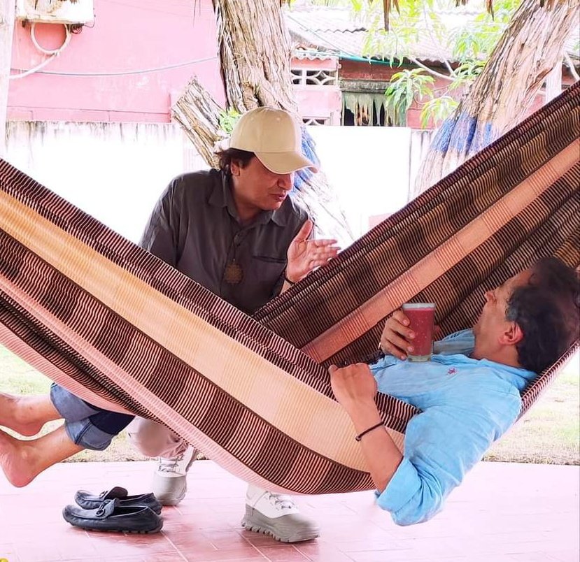 Hace unos días en un encuentro entre hermanos en el que proyectamos la campaña presidencial de <a href="/petrogustavo/">Gustavo Petro</a>.

Es la oportunidad histórica para que el 13 de marzo salgamos masivamente a las urnas y ganemos en primera vuelta el 29 de mayo y así CAMBIAR la historia de Colombia!