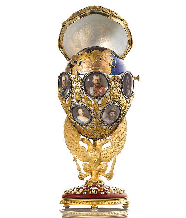 The #FabergéInLondon exhibition at the #VictoriaandAlbert museum feature a kaleidoscopic selection of eggs. 

This is the #Romanov tercentenary egg, the four Tsars & Catherine by Fabergé, 1913, every year they made an Easter egg for the #Russian Royal Family & they are amazing😍