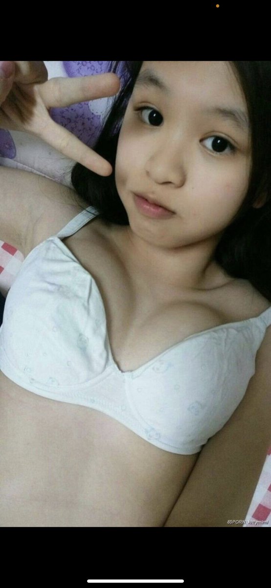 123MEga321's tweet photo. MEGA🔞中学妹子
如哥哥们需要可以PM我哟❤️
                 收TNG
#马来西亚小姐姐  #马来西亚外流 #马来西亚正妹 #马来西亚裸照  #马来西亚资源 https://t.co/BnwprKaTKY
