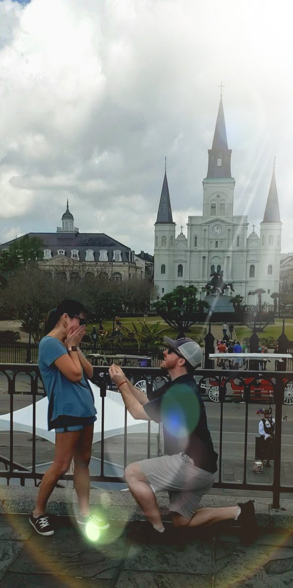 s_manning4's tweet photo. @hinge is where we met, now we’re engaged!! https://t.co/6nVohGDXcU