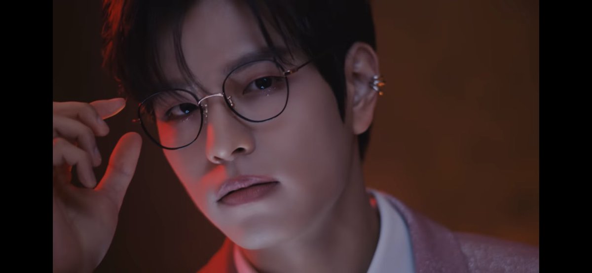 ตลกมาก สรุปใครใส่แว่น5555555555555555555555555555555555555555555555555555