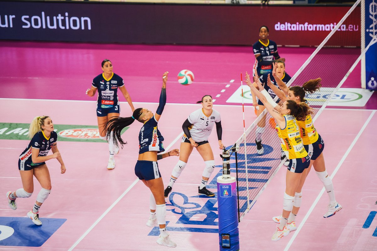 ImocoVolley tweet picture