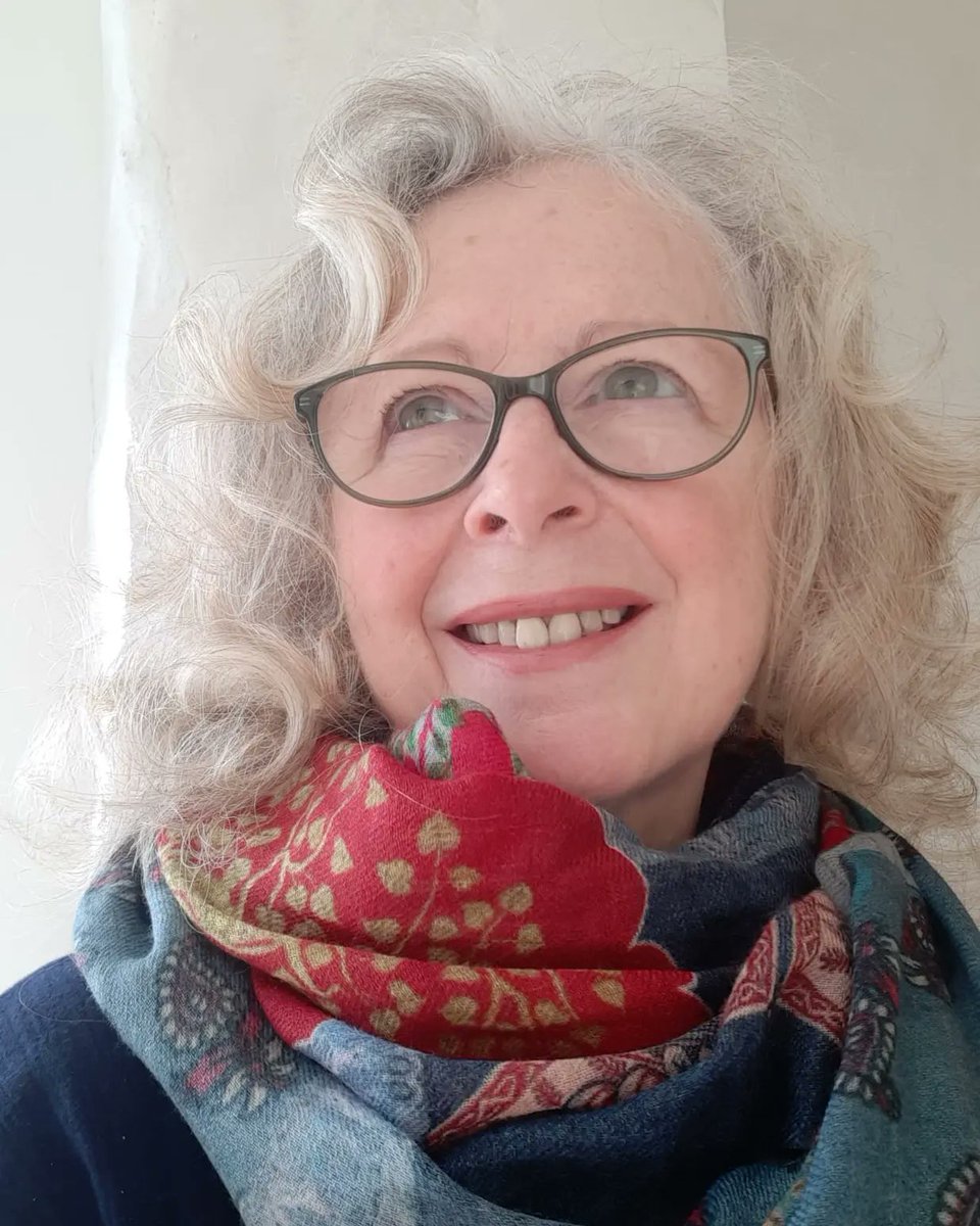UrbanCountryCh1's tweet photo. Loving the pictures thank you @margarethawkins806 
In your lovely new scarf ! 

We are glad you love it 

#ruby #scarf #wool #cashmere #oriental #Accessories https://t.co/6Ctp10S2gg