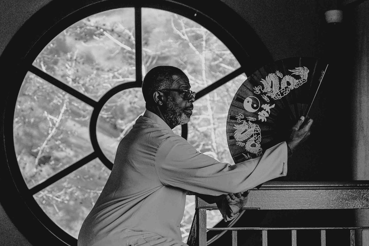 black_martial's tweet photo. Black Dragon Martial Arts Magazine celebrates Black History with inspiring stories; William Rosary a Black inheritor of a Chinese system, Zahalea Anderson who carried her school after a tragedy and Sansau M. T'Chimna who found his roots in African martial arts.
#blackhistorymonth https://t.co/OPdsGQFCxz