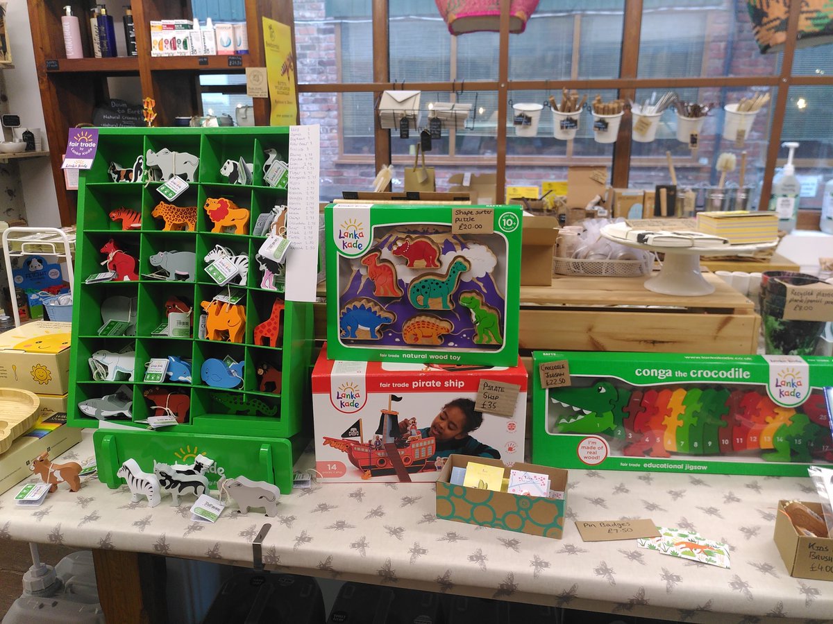 FairPreston's tweet photo. I visited TurtleBee at Huntley's and met Claire who owns 3 re-fill shops in Lancashire. I love how her shop combined  #ClimateJustice #TradeJustice with #fairtradeproducts and a #Reuse #refill #repeat philosophy
#BAFTS #FairtradeFortnight  Recycled  #challenge https://t.co/ZeHkK6wrKV