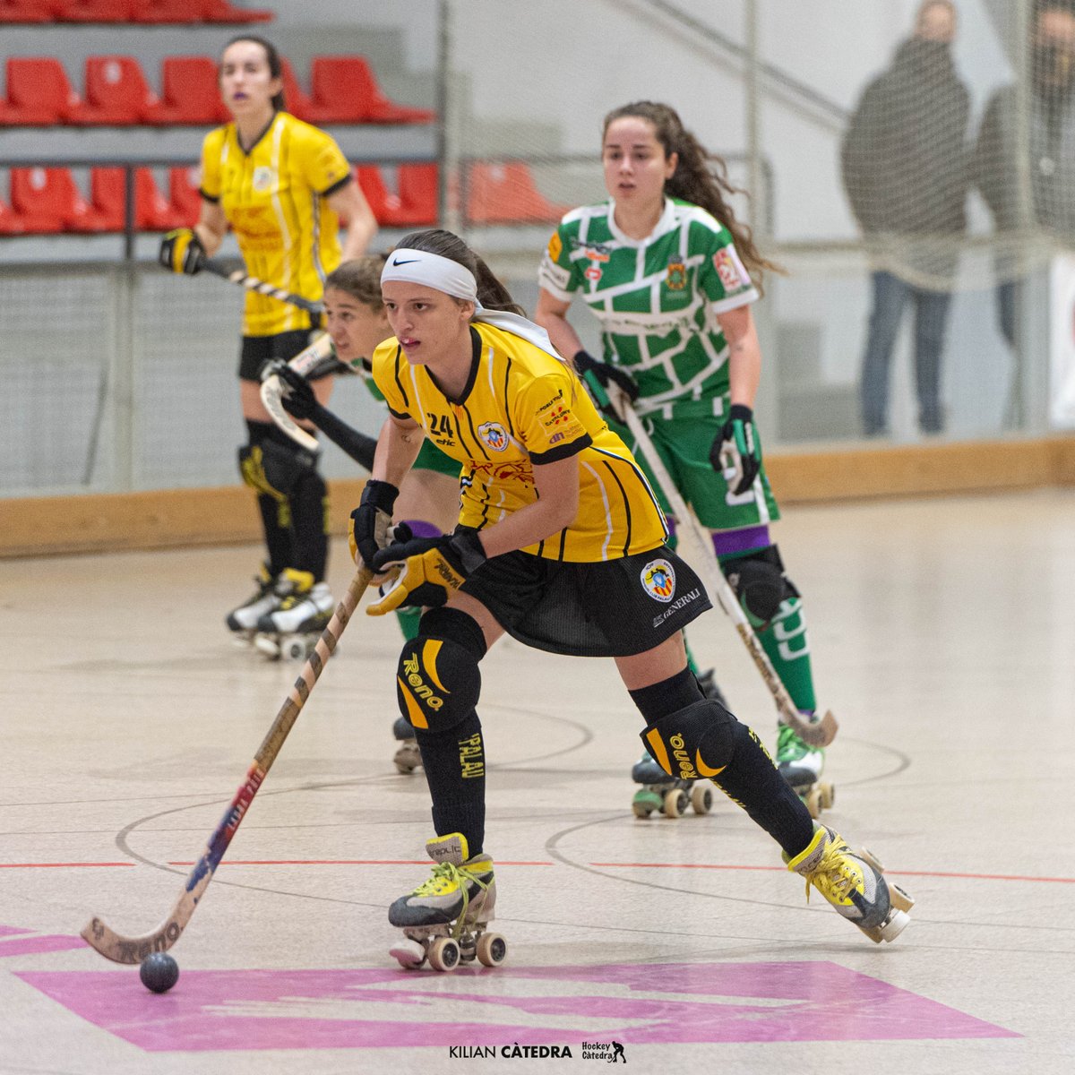 hcpalau's tweet image. 🙌 Debut oficial de @14siigrid a l&apos;OK Lliga en el partit contra el @cerdanyolach! 

👏 FELICITATS! 

#ForçaPalau #OKLigaF