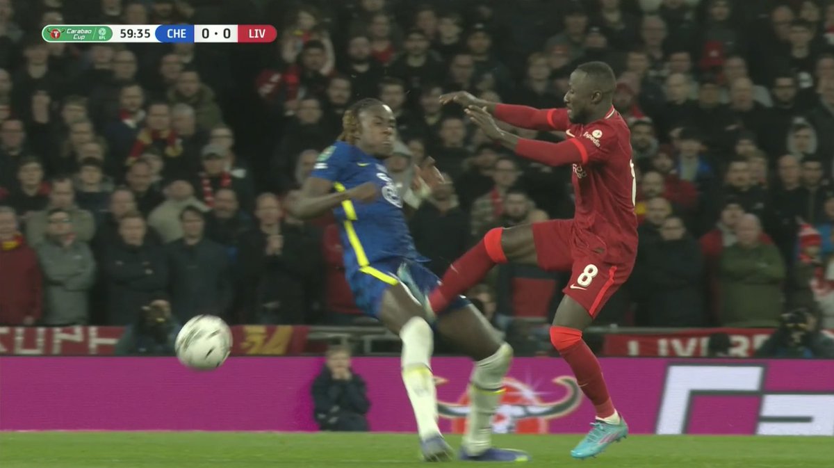 siphillipssport's tweet photo. The Referee played the advantage TO LIVERPOOL here... Wow. https://t.co/yteHtkkLfO
