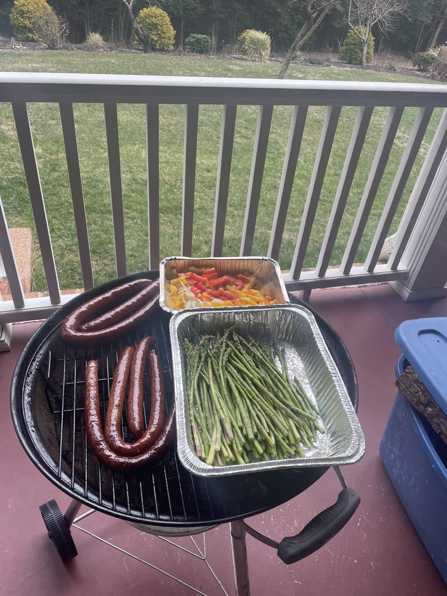 CoachRyanDavis's tweet photo. Peace of mind….@WeberGrills #SlowRolling https://t.co/ObMaaV9MX5