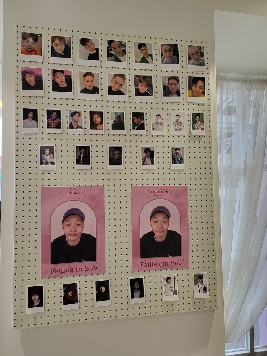 #창섭아_꽃피면_같이_벚꽃축제_안_갈래 
#이창섭_생일이_됐됬됐됬됐다 

생일당일 마지막 카페!!!
이뻤어요ㅠㅠ 늦게가서 마카롱은패스...ㅠㅠ