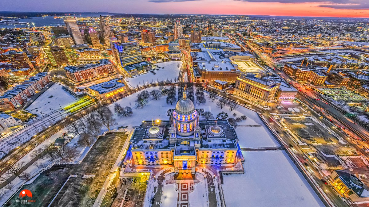 MikeCohea's tweet image. The Rhode Island State House in Providence is lit blue and yellow this evening in solidarity with the people of Ukraine. #StandWithUkraine