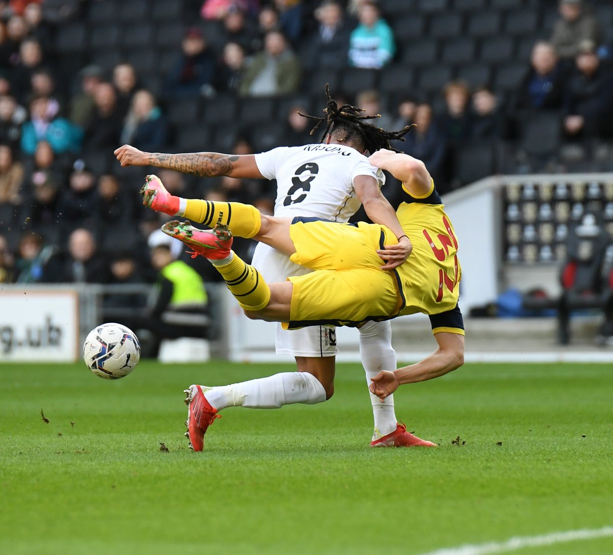 GaryRWard's tweet photo. First time seeing @davidkasumu live on Saturday, the lad is very talented.

Box to box, didn't mind a tackle, good on the ball, really drove that midfield for me.

Build around him! https://t.co/u09HoSpusn