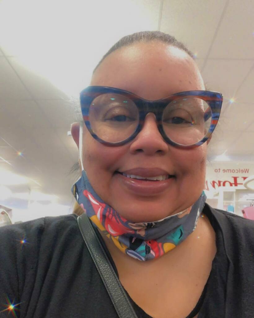 monaspoeticwax's tweet photo. In line. Itβs crazy. There are at least 20 people ahead of me and 30 behind me. Everybody is in Home Goods today! #sundayfunday #nwarkansas #shoppingwoes #homegoodsstore https://t.co/CpJ9AEaZu2 https://t.co/uuv1rNAMQb