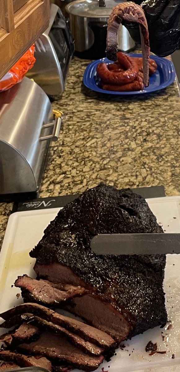 16 pound Wagyu. 17 hours of smoke, 4 hours of rest. 1 hour to be all gone #Eat ⁦<a href="/MrKennethPowers/">Kenny F’n Powers 🥃📈💨</a>⁩