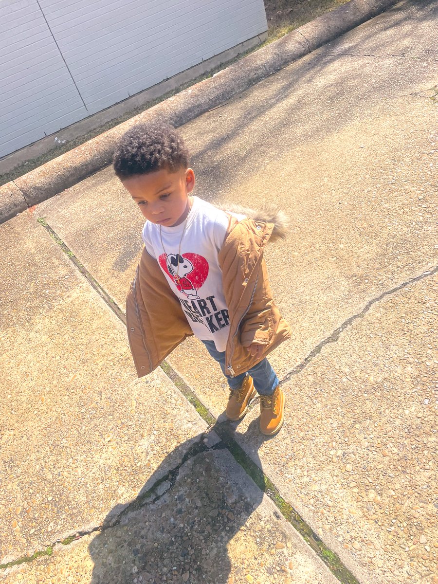 H U N C H O 🔱 tweet media