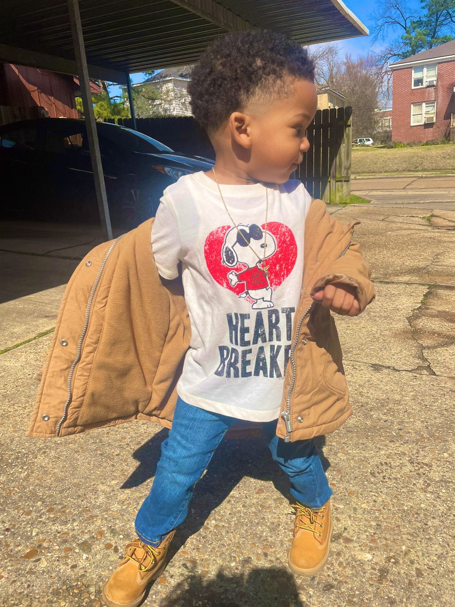 H U N C H O 🔱 tweet media