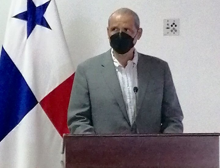 SUME911's tweet photo. Nuestro Director Ejecutivo, Ing. Bernabé Pérez, brindó en conferencia de prensa realizada en la sede de la Policía Nacional en Ancón, el reporte de los casos atendidos por el #SUME durante el transcurso de la #OperaciónKairosFaseII https://t.co/m0m0MegObp