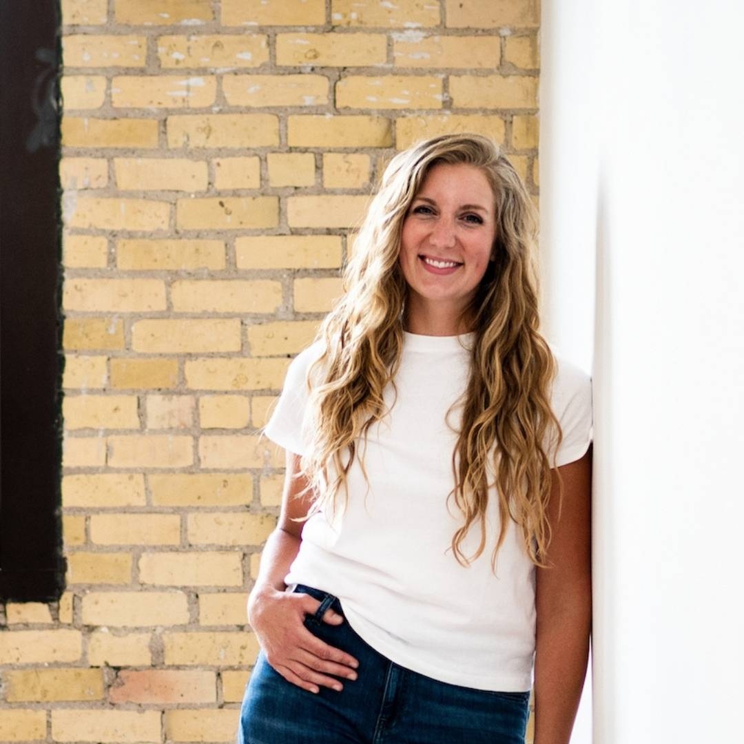 TheBEessentials's tweet photo. It is my pleasure to introduce this week's guest, Brand Strategist and Designer, Kelly Wittman of Witt and Company, a brand strategy and design studio that helps small business owners showcase their expertise through consistent and cohesive branding.

#podcast #brandingstrategy https://t.co/9RtOyj87lH