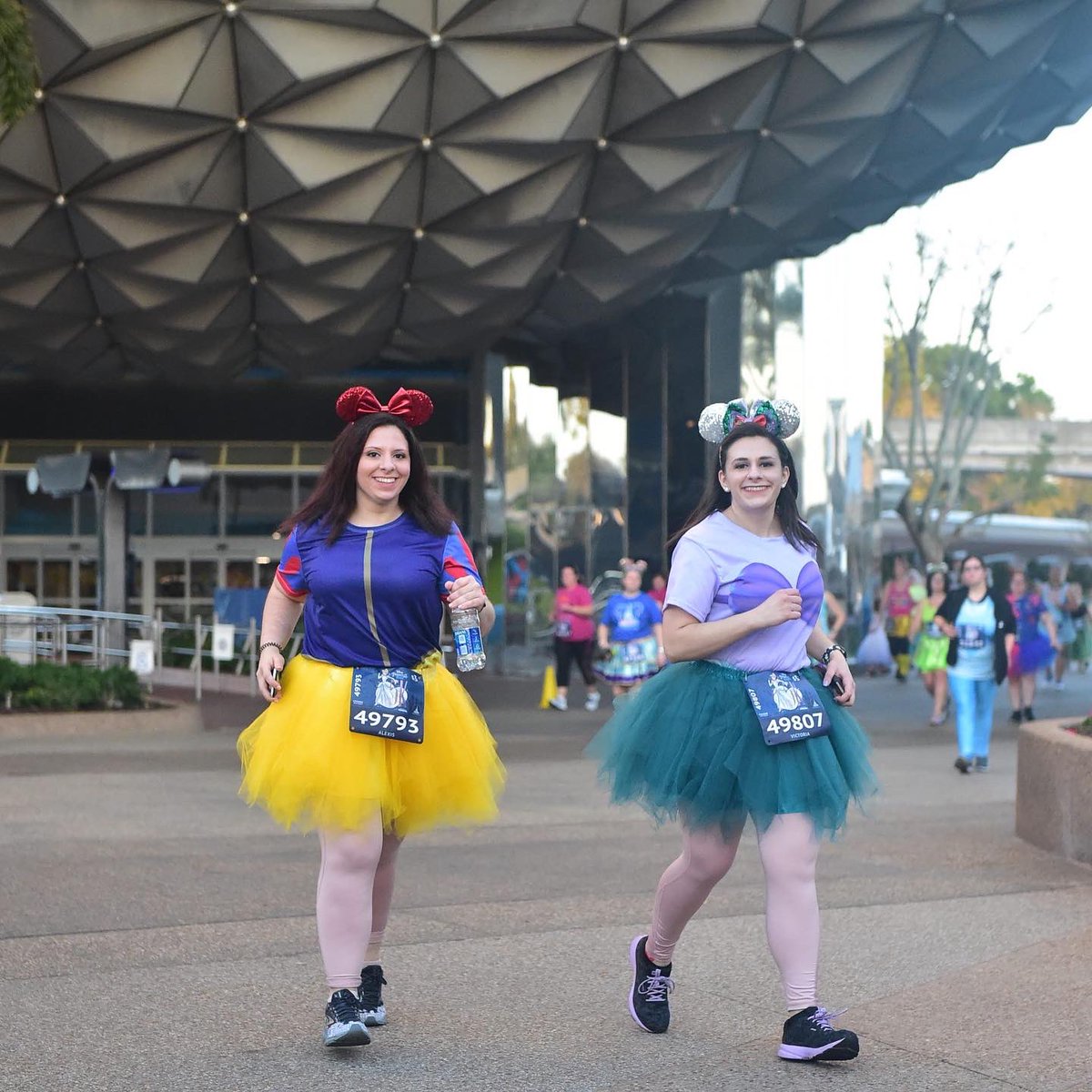 toriaroseg's tweet photo. Up on the shore they run all day โจ๐ง๐ปโโ๏ธ๐#princess5k #princesshalfmarathonweekend #littlemermaid #ariel #epcot #rundisney https://t.co/TTRIXwdQOO