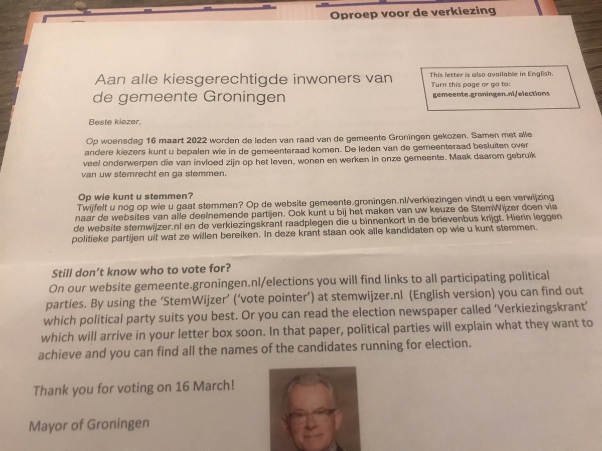 Interessante taalverschillen op de verkiezingsoproep: Nederlands: ‘op wie kunt u stemmen?’ Versus ‘still don’t know who to vote for?’ Laatste klinkt toch wat beschuldigend.