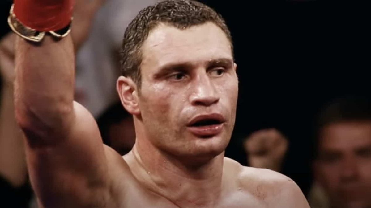 zostamas's tweet photo. El alcalde de Kiev, el ex-boxeador Vitali Klitschko, acaba de confirmar que la capital de Ucrania está rodeada por el ejército ruso y que su evacuación es imposible. https://t.co/dCfO38wK8K