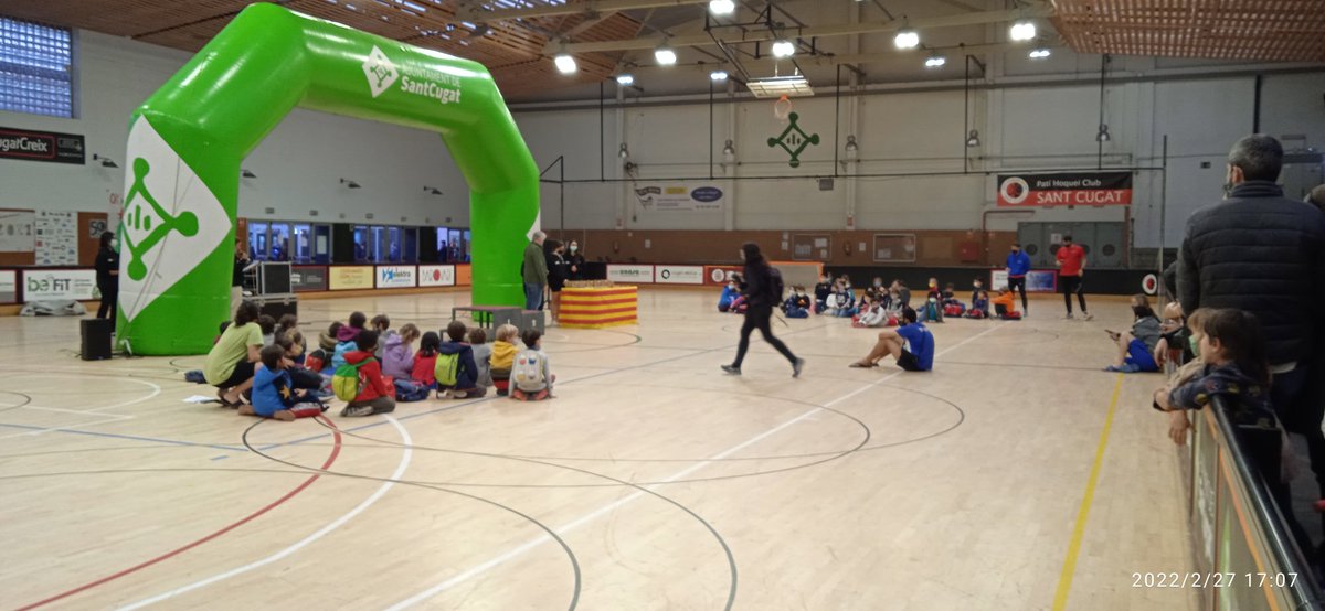 Molt decebuda avui al campionat de natació escolar organitzat per <a href="/omet_santcugat/">OMET Sant Cugat</a> <a href="/ajsantcugat/">Aj. Sant Cugat</a> <a href="/FrancescCarol/">Francesc Carol</a> <a href="/mireiaingla/">Mireia Ingla Mas</a> on competien infants de tot Sant Cugat però amb una gran diferència: