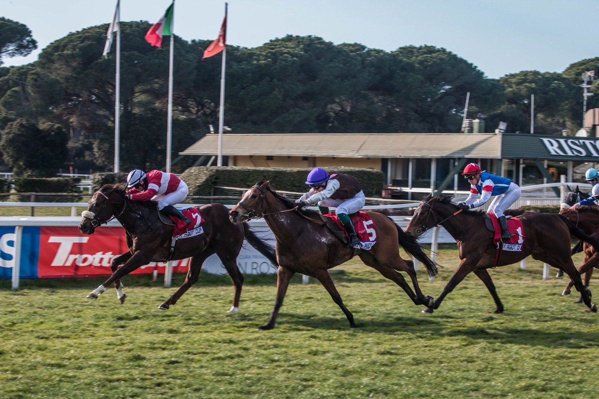 RPSimulators's tweet image. Brilliant for @Laurapearson_ today winning the Ribot Cup at Pisa Racecourse. Both Laura and Frederic Larson represented the UK in this annual international race series and the @jockeytraining and @BRSNewmarket are proud of them both 👏👏 The photo is Laura’s 1st win with Fred 2nd