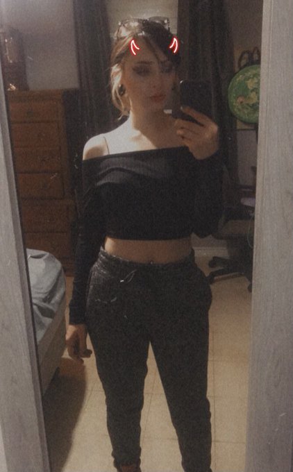 🖤🖤🖤🖤 https://t.co/5hplws4ZCO